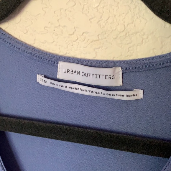 NWOT UO Allie crepe surplice romper - Picture 5 of 6